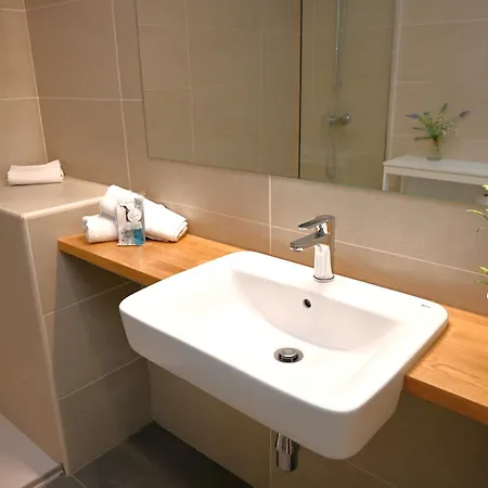 شقة Homenfun Barcelona Can Serra لوسبيتاليت دي يوبريغات